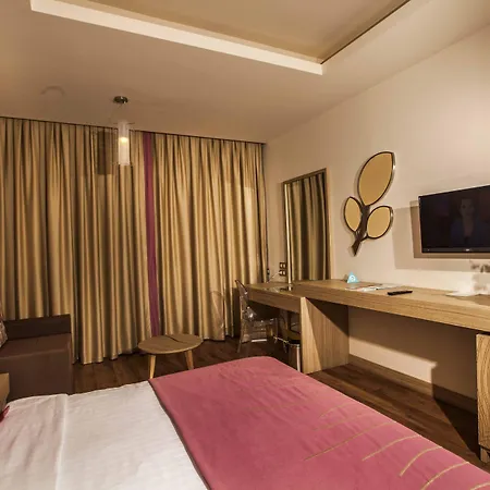 ホテル Orka Lotus 5*