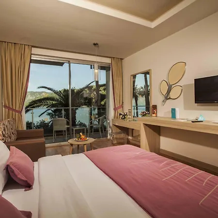 Orka Lotus Hotel 5*
